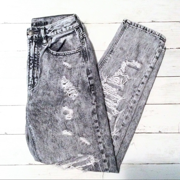 AE | Acid Wash Mom Jeans
